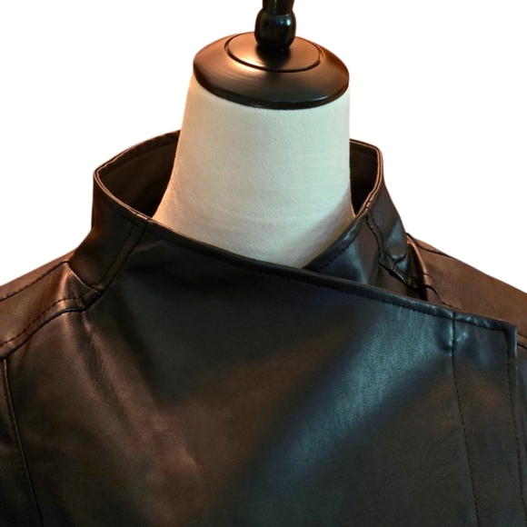 Ookie & Lala Black Faux Leather Moto Jacket Asymmetrical Collar Women size XL - Picture 2 of 16